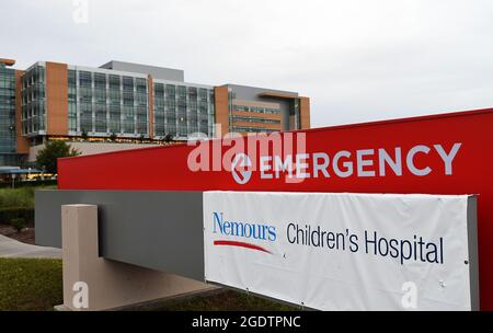 Orlando, Usa. August 2021. Der Noteingang ist am Nemours Children's Hospital zu sehen. Die Anzahl der mit COVID-19 ins Krankenhaus eingeliefert Kinder in den Vereinigten Staaten erreichte mit etwas mehr als 1900 einen Rekordwert, wobei Florida das Land bei den hospitalisierten Kindern anführt, da diese Woche der Schulunterricht begann. (Foto von Paul Hennessy/SOPA Images/Sipa USA) Quelle: SIPA USA/Alamy Live News Stockfoto