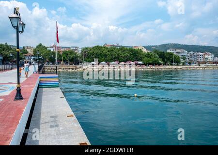 Ein Blick aus der Stadt Mürefte im Kreis Şarköy der Provinz Tekirdağ am 22. Juli 2021 Stockfoto