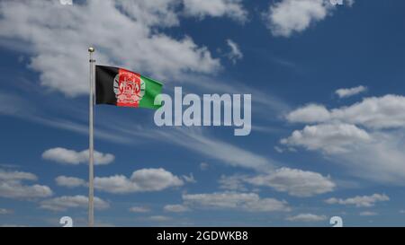 3D, afghanische Flagge winkt im Wind mit Wolken und blauem Himmel. Afghanistan Banner weht, weiche und glatte Seide. Stoff Stoff Textur Fähnrich Hintergrund. Verwenden Stockfoto