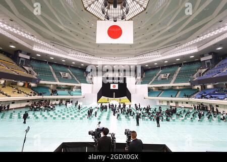 Tokio, Japan. August 2021. 2021 Jahre nach Kriegsende am 15. August 2021 in Tokio, Japan, fand im Nippon Budokan in Chiyoda ward, Tokio, die Gedenkfeier zum Nationalkrieg 76 statt. (Foto von Kazuki Oishi/Sipa USA) Quelle: SIPA USA/Alamy Live News Stockfoto