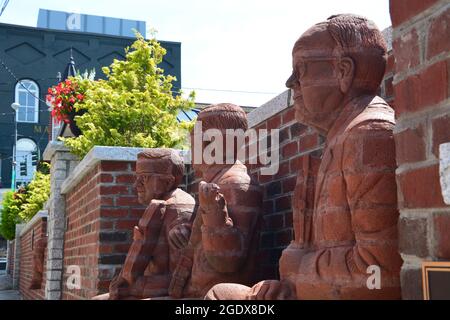 Figuren aus der Whittling Wall in Mount Airy North Carolina Stockfoto