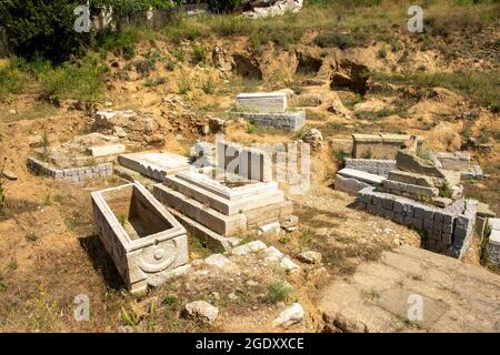 Die antike Stadt Parion befindet sich im Dorf Kemer in der Gemeinde Biga in der türkischen Provinz Çanakkale. Besuchsdatum: 29. juli 2021 Stockfoto