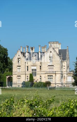 Château Lanessan, in Cussac, gelegen an der berühmten Weinstraße von Médoc in Gironde, Frankreich Stockfoto