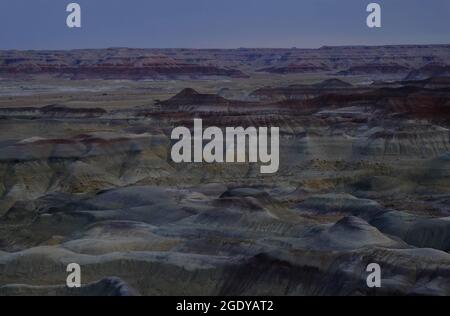 Winslow, Arizona, USA. August 2021. Die Painted Desert nördlich von Winslow, Arizona. Dieses Wunder der Natur erstreckt sich bis zum versteinerten Wald im Osten auf dem Navajo Reservat. (Bild: © Christopher Brown/ZUMA Press Wire) Stockfoto