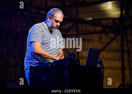 Riola Sardo, Italien. August 2021. Apertura durante Diodato Live Estate 21, Concerto cantante italiano in Riola Sardo, Italia, 14 agosto 2021 Quelle: Unabhängige Fotoagentur/Alamy Live News Stockfoto