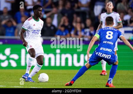 GENK, BELGIEN - 14. AUGUST: Mandela Keita von OH Leuven kontrolliert den Ball während des Jupiler Pro League-Spiels zwischen KRC Genk und OH Leuven in der Luminus Arena am 14. August 2021 in Genk, Belgien (Foto: Joris Verwijst/Orange Picts) Stockfoto