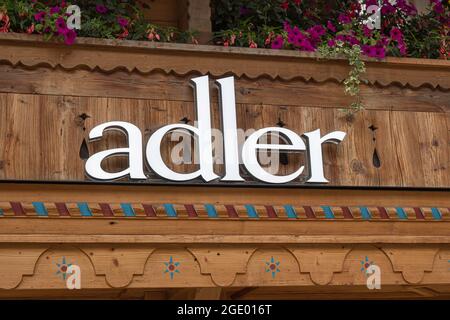 Gstaad, Schweiz - 16. Juli 2020: Adler Store ist Goldschmied und Juwelier Stockfoto