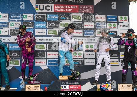 Herren Elite Podium, 1. Loris VERGIER von Frankreich, 2. Thibaut DAPRELA von Frankreich, 3. Laurie GRÖNLAND von Großbritannien, 4. Greg MINNAAR von Südafrika, 5. Loic BRUNI von Frankreich, während des Mountainbike-Weltcups 2021 am 15. August 2021 in Maribor, Slowenien - Foto Olly Bowman / DPPI Stockfoto