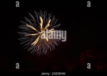 Feuerwerk Burg bei der Feier der fallas von Valencia dutante die Nacht des nit des FOC Stockfoto