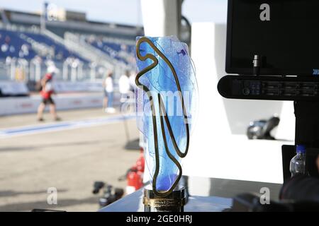 Berlin, Deutschland. August 2021. Berlin-Tempelhof: Die letzten beiden Rennen der diesjährigen Formel-E-Saison finden auf dem Asphalt am Flughafen Tempelhof statt; es ist das Finale für den WM-Titel. (Foto: Simone Kuhlmey/Pacific Press) Quelle: Pacific Press Media Production Corp./Alamy Live News Stockfoto