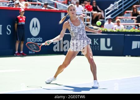 15. August 2021: Camila Giorgi (ITA) gibt den Ball beim Finale der WTA National Bank Open im IGA Stadium in Montreal, Quebec, zurück. David Kirouac/CSM Stockfoto