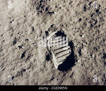 Apollo 11 Bootprint einer der ersten Schritte auf dem Mond, dies ist ein Bild von Buzz Aldrins Bootprint von der Apollo 11 Mission. Neil Armstrong und Buzz Aldrin gingen am 20. Juli 1969 auf den Mond. Stockfoto