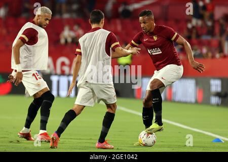 Sevilla, Sevilla, Spanien. August 2021. Fernando Reges von Sevilla CF beim La Liga Santader Spiel zwischen Sevilla CF und Rayo Vallecano de Madrid bei Ramon Sanchez Pizjuan in Sevilla, Spanien, am 15. August 2021. (Bild: © Jose Luis Contreras/DAX via ZUMA Press Wire) Bild: ZUMA Press, Inc./Alamy Live News Stockfoto