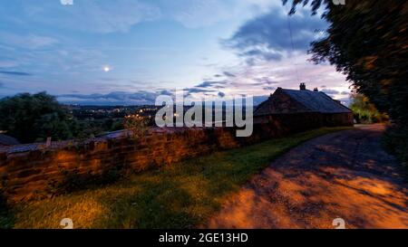 Sonnenuntergang über der Horbury Bridge in Wakefield, West Yorkshire Stockfoto