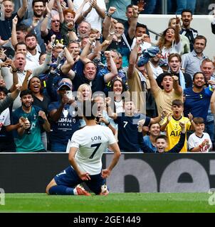 London, Großbritannien. August 2021. London, England - 15. August :Tottenham Hotspur's Son Heung-Min feiert sein Tor während der Premier League zwischen Tottenham Hotspur und Manchester City am 15. August 2021 im Tottenham Hotspur Stadium, London, England Credit: Action Foto Sport/Alamy Live News Stockfoto