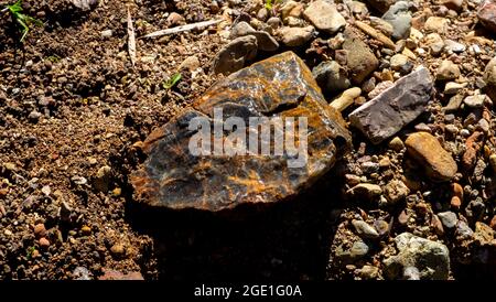 Verschiedene Felsen in Flussbetten Stockfoto