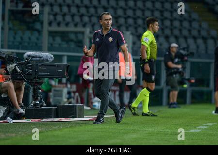 Turin, Italien. August 2021. Fabio Pecchia Cheftrainer von Unione Sportiva Cremonese beim Coppa Italia-Spiel zwischen dem FC Turin und dem US Cremonese. Torino gewann 4-1 nach Penaliten (Foto von Alberto Gandolfo/Pacific Press) Quelle: Pacific Press Media Production Corp./Alamy Live News Stockfoto