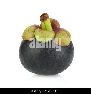 Nahaufnahme von Mangostan isoliert auf weißem Hintergrund Stockfoto