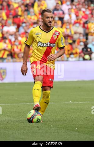 Jonathan Gradit 24 Lens während der französischen Meisterschaft Ligue 1 Fußballspiel zwischen RC Lens und AS Saint-Etienne am 15. August 2021 im Bollaert-Delelis Stadion in Lens, Frankreich - Foto Laurent Sanson / LS Medianord / DPPI Stockfoto