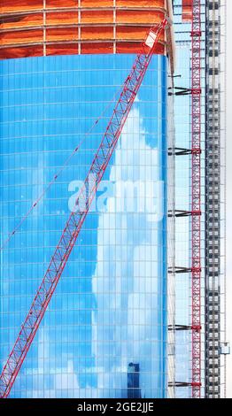Nahaufnahme eines Wolkenkratzers im Bau in New York City, USA. Stockfoto