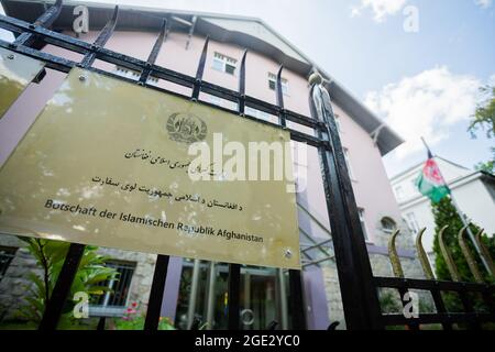 Berlin, Deutschland. August 2021. Die Botschaft der Islamischen Republik Afghanistan in Berlin-Grunewald. Quelle: Christoph Soeder/dpa/Alamy Live News Stockfoto