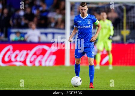 GENK, BELGIEN - 14. AUGUST: Bryan Heynen von KRC Genk kontrolliert den Ball während des Jupiler Pro League-Spiels zwischen KRC Genk und OH Leuven in der Luminus Arena am 14. August 2021 in Genk, Belgien (Foto: Joris Verwijst/Orange Picts) Stockfoto