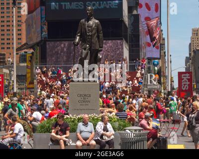 George M Cohan Statue im Times Square Manhattan NYC Stockfoto