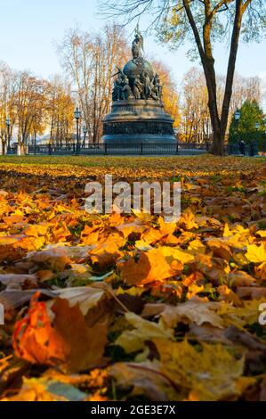 Weliki Nowgorod, Russland – 17. Oktober 2018. Bronze-Denkmal Millennium von Russland in Weliki Nowgorod Stockfoto