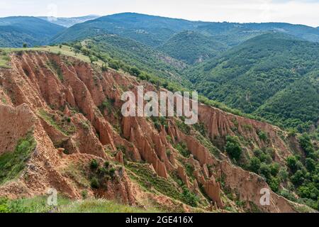 Pyramiden Sandstein, Naturphänomen, Naturgewalten in der Nähe von Stob Dorf, Balkan, Bulgarien, Osteuropa Stockfoto