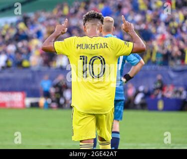 15. August 2021: Der Mittelfeldspieler von Nashville, Hany Mukhtar (10), feiert nach seinem Treffer während des MLS-Spiels zwischen DC United und dem SC Nashville im Nissan Stadium in Nashville, TN. Kevin Langley/CSM Stockfoto