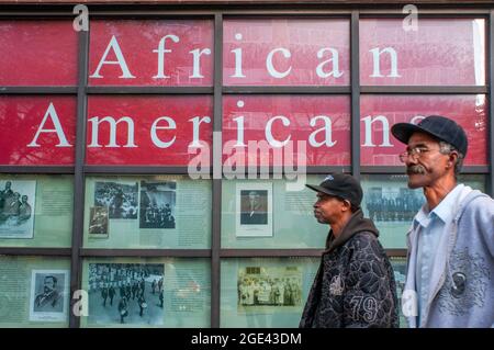 NEW YORK, Ausstellung afrikanischer Amerikaner im Museo del Barrio. 1230 Fifth Avenue und 104th Street. Telefon 212-831-7272. (Mi-Sa 11:00-18:00 Uhr / USD Stockfoto