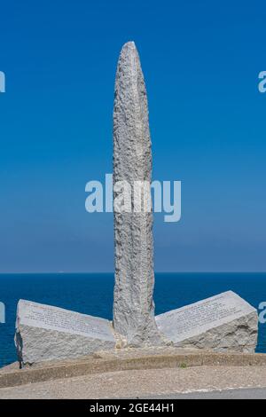 Pointe-Du-Hoc, Frankreich - 08 03 2021: Aussichtspunkt von La Pointe-Du-Hoc. Gedenkstätte Stockfoto