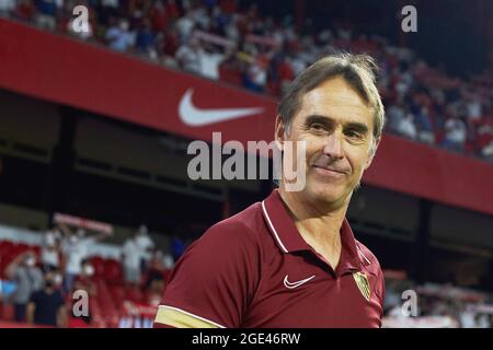Julen Lopetegui, Cheftrainer von Sevilla während des Fußballspiels der spanischen Meisterschaft La Liga zwischen dem FC Sevilla und Rayo Vallecano am 15. August 2021 im Stadion Ramon Sanchez-Pizjuan in Sevilla, Spanien - Foto Joaquin Corchero / Spanien DPPI / DPPI Stockfoto