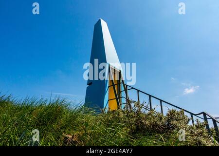 Der Sound Tower in Six Marshes in der Nähe von Chapel St Leonards auf dem English Coast Path National Trail in Lincolnshire East Midlands England. Stockfoto