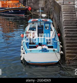 MV Mermaid im Hafen von Donaghadee Stockfoto