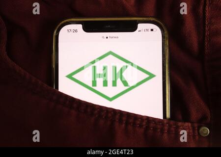 KONSKIE, POLEN - 04. August 2021: Hanwa Co Ltd Logo auf dem Mobiltelefon angezeigt Stockfoto