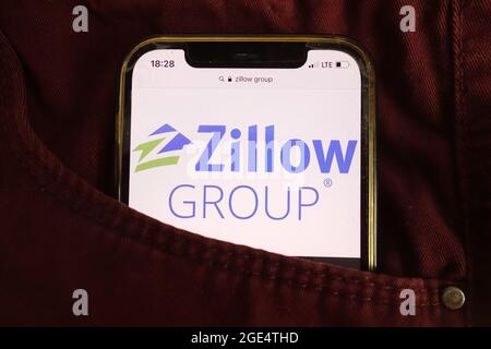 KONSKIE, POLEN - 04. August 2021: Zillow Group Inc-Logo auf dem Mobiltelefon Stockfoto