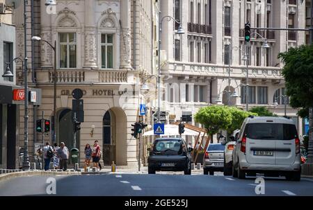 Bukarest, Rumänien - 12. August 2021: Das Grand Hotel Continental befindet sich an der Victory Avenue in Bukarest, Rumänien. Stockfoto