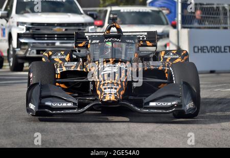 08. August 2021: Der Fahrer der NTT IndyCar Series Pato OÕWard fährt den Arrow McLaren SP Chevrolet während des ersten Big Machine Music City Grand Prix auf den Straßen von Nashville in Nashville, TN, um die dritte Runde. Austin McAfee/CSM Stockfoto