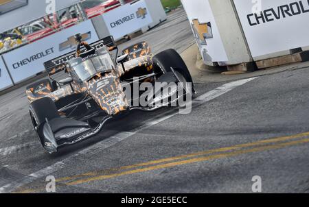 08. August 2021: NTT IndyCar Series Fahrer Pato OÕWard fährt den Arrow McLaren SP - Chevrolet während des ersten Big Machine Music City Grand Prix auf den Straßen von Nashville in Nashville, TN, um Runde drei. Austin McAfee/CSM Stockfoto