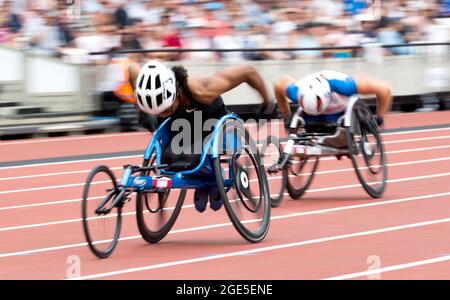 Datei-Foto vom 22-07-2018 von Kare Adenegan (links), der Großbritanniens Frau, gewinnt den T34 der Frauen, 100 m vor Hannah Cockroft, Großbritannien, am zweiten Tag der Muller Anniversary Games im Queen Elizabeth Stadium, London. Ausgabedatum: Dienstag, 17 2021. August. Stockfoto