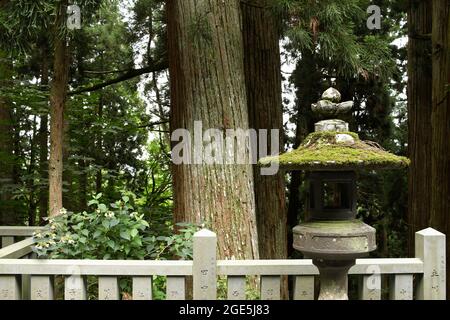 Nagano, Japan, 2021-12-08 , unterer Togakushi-Schrein. Stockfoto