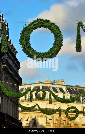 FRANKREICH, PARIS (75) 2. ARRONDISSEMENT, RUE DE LA PAIX ZUR WEIHNACHTSZEIT Stockfoto