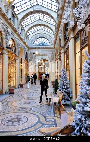 FRANKREICH, PARIS (75) 2. ARRONDISSEMENT, GALERIE VIVIENNE ZUR WEIHNACHTSZEIT Stockfoto