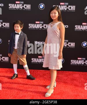 Los Angeles, USA. August 2021. Alan Kim und Alyssa Kim nehmen an der Disney Marvel-Premiere von Shang-Chi und der Legende der zehn Ringe im El Capitan Theatre in Los Angeles Teil. 16. August 2021. Quelle: Tsuni/USA/Alamy Live News Stockfoto