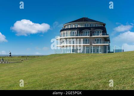 Ehemaliges Hotel Deichgraf, heute Haus Upleven als Zentrum für Entspannung, Meditation und Yoga, Wremen, Niedersachsen, Deutschland Stockfoto