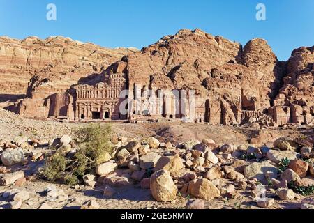 Königliche Gräber am Westhang von Jabal al-Khubtha, Petra, alte Hauptstadt der Nabatäer, UNESCO-Weltkulturerbe, Königreich Jordanien Stockfoto