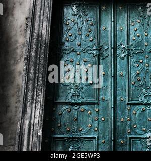 Alte Türen. Hintergrund. Abstraktes Foto Stockfoto