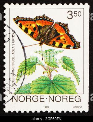 NORWEGEN - UM 1993: Eine in Norwegen gedruckte Briefmarke zeigt kleine Tortoiseshell, Aglais urticae, Butterfly, um 1993 Stockfoto