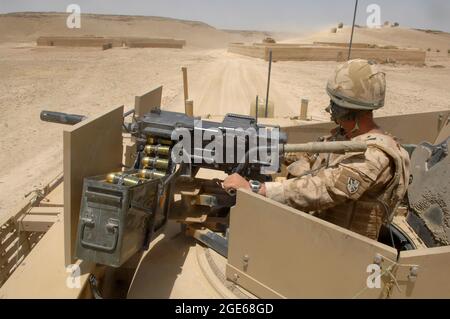 2 Schotten-Mastiff-Konvoi der britischen Armee auf dem Weg von Musa Qala nach FOB Edinburgh, Provinz Helmand, Afghanistan. Stockfoto